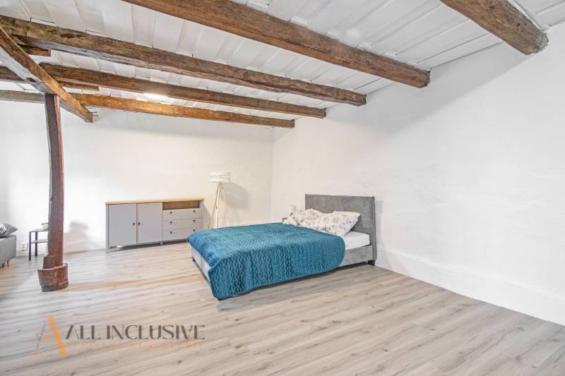 1 - 2025-06-06T172357.104.jpg