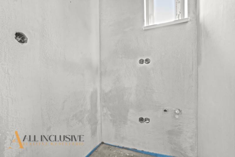 8 - 2025-12-15T123551.781.jpg