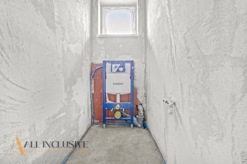 4 - 2025-12-15T123557.962.jpg