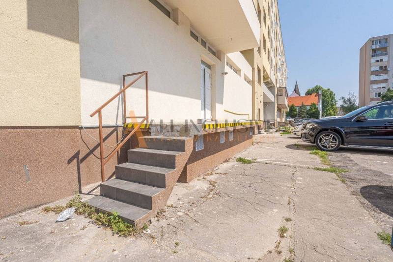 Stairs to the commercial premises in Dunajská Streda on Ármin Vámbéry Square.