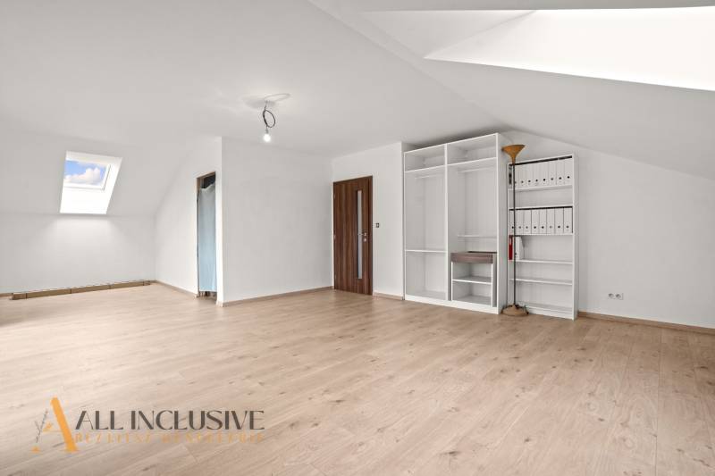 19 - 2025-09-25T103803.378.jpg