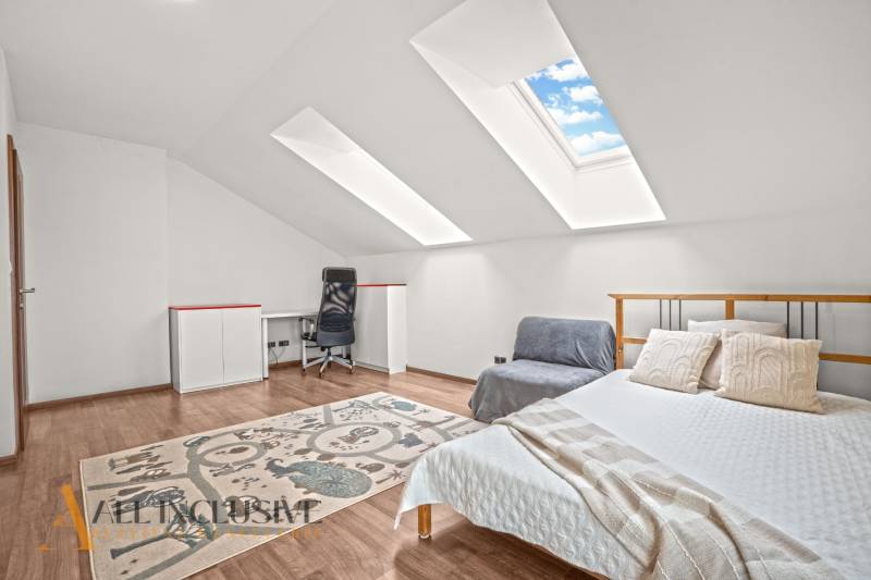 14 - 2025-09-25T103811.845.jpg