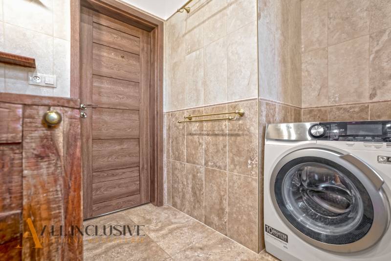 18 - 2025-10-07T112334.077.jpg