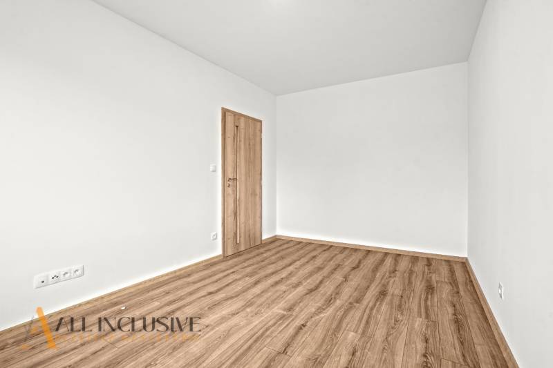 8 - 2025-10-27T101227.249.jpg