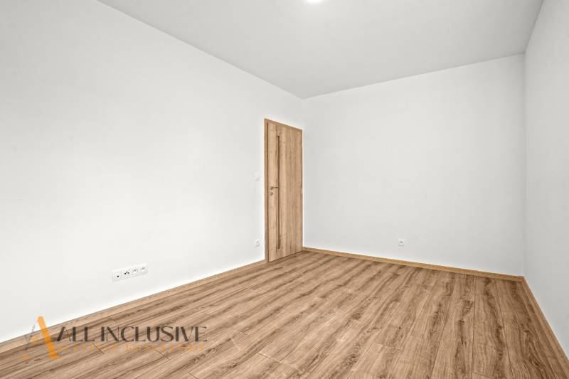 10 - 2025-10-27T101224.634.jpg