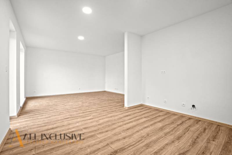 4 - 2025-10-27T101233.661.jpg