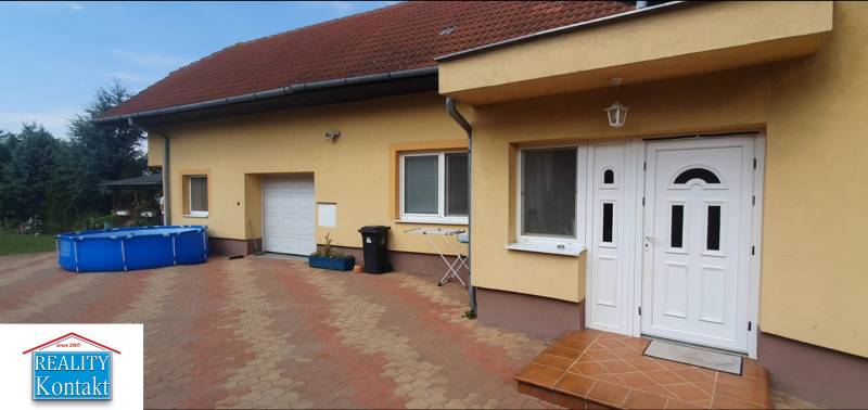 A family house on Nitrianska Road in Nové Zámky with a swimming pool and terrace.