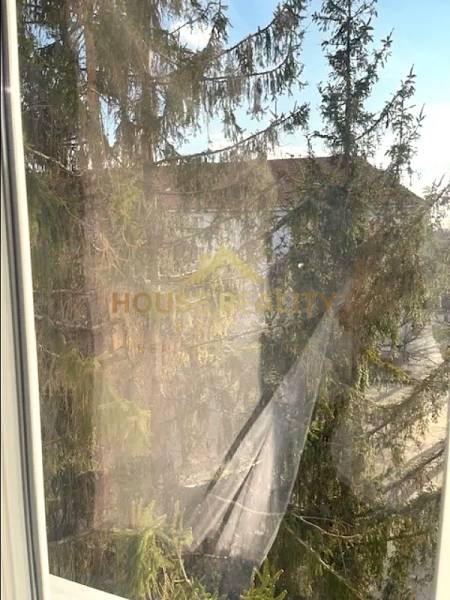 View from the window of a 3-room apartment on Ovručská Street in Bratislava – Nové Mesto.