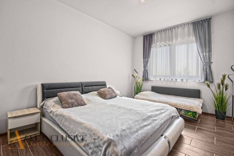 8 - 2025-08-07T153726.462.jpg