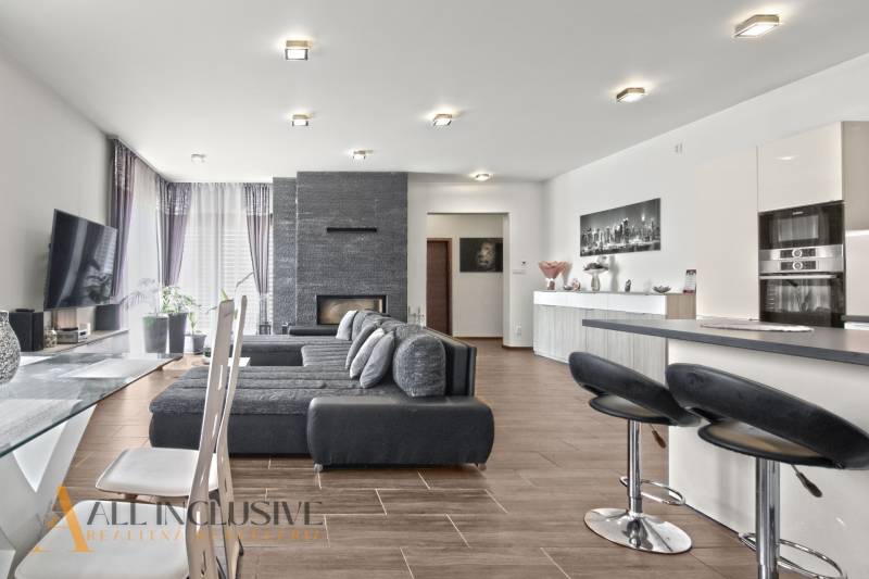 6 - 2025-08-07T153720.422.jpg