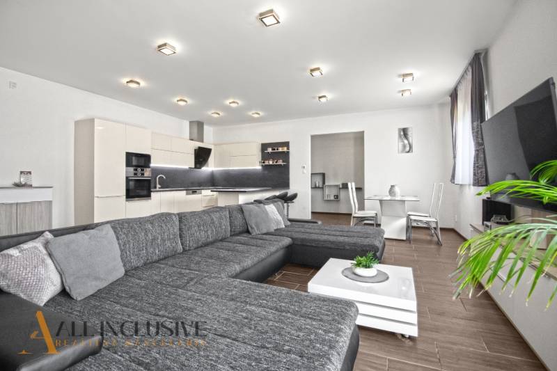 5 - 2025-08-07T153719.377.jpg