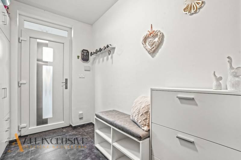 19 - 2025-11-11T110657.650.jpg