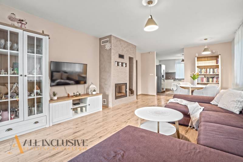 1 - 2025-11-11T110731.871.jpg