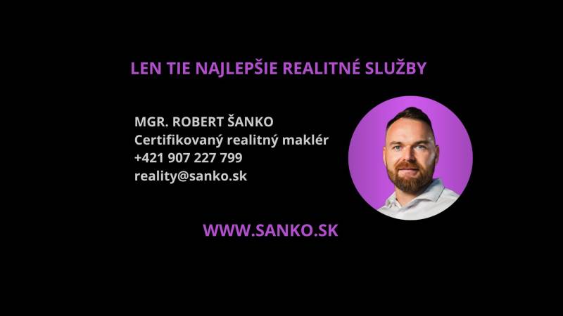 Business card of a certified real estate agent with contact details and a website.