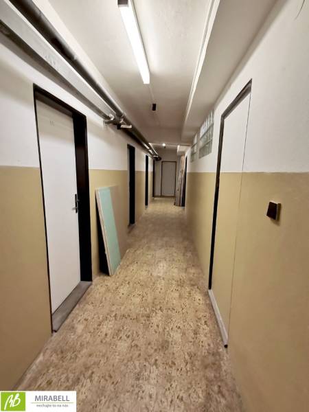 Prenájom - sklady - Trnavská cesta - MIRABELL (2).jpg