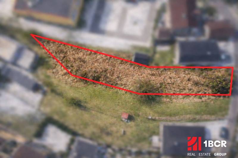 Lands - housing in Horné Orešany, empty plot marked with a red line.