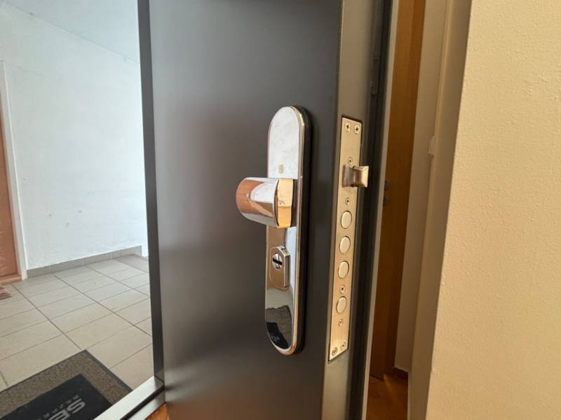 Security door with a lock in a 2-room apartment.