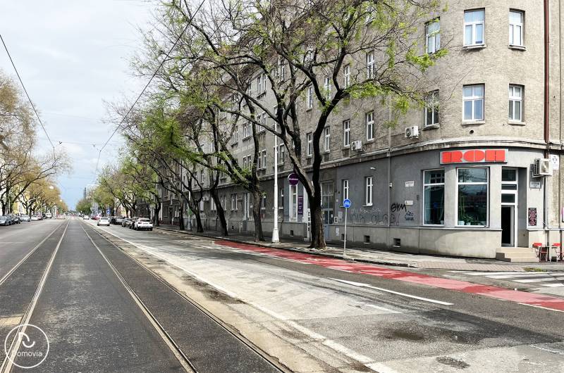 Historical architecture on Vajnorská Street offers possibilities for a 2-room apartment.