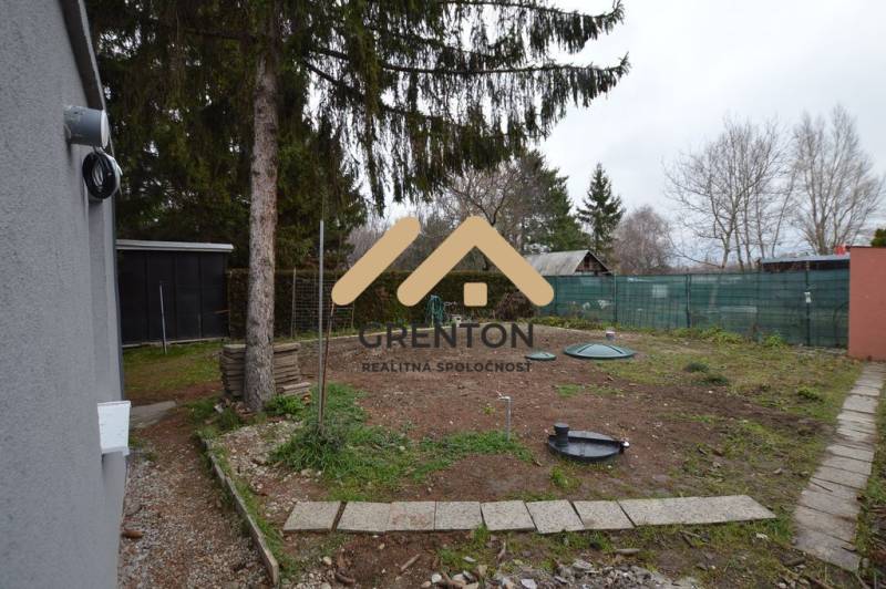 The garden at the cottage on Studená in Bratislava - Ružinov with internal equipment of the plot.