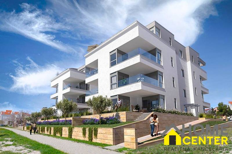 Recreational apartment in the town of Pag with terraces and greenery in a landscaped exterior.