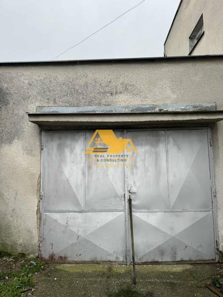 Garage door of a family house in Dvory nad Žitavou on Dvory nad Žitavou street.