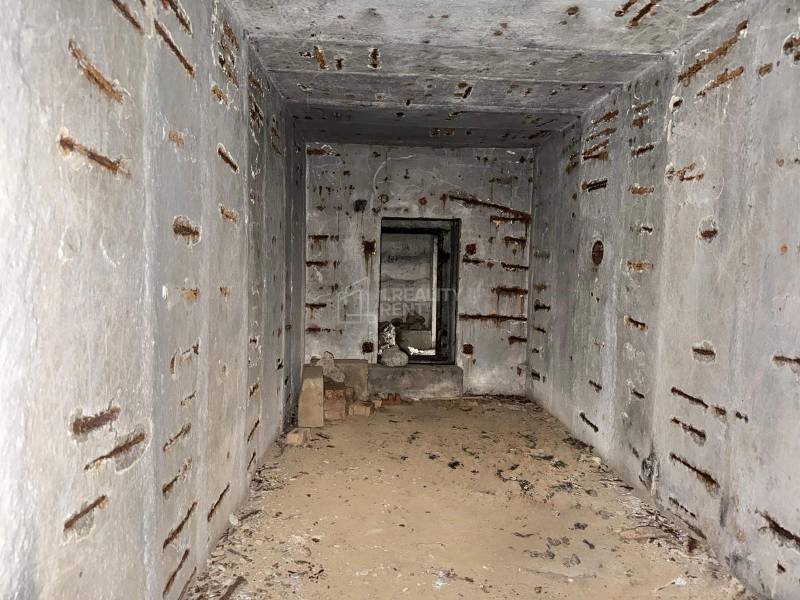 Abandoned concrete room with a window, Land - housing, Veľká Bytča, Bytča.