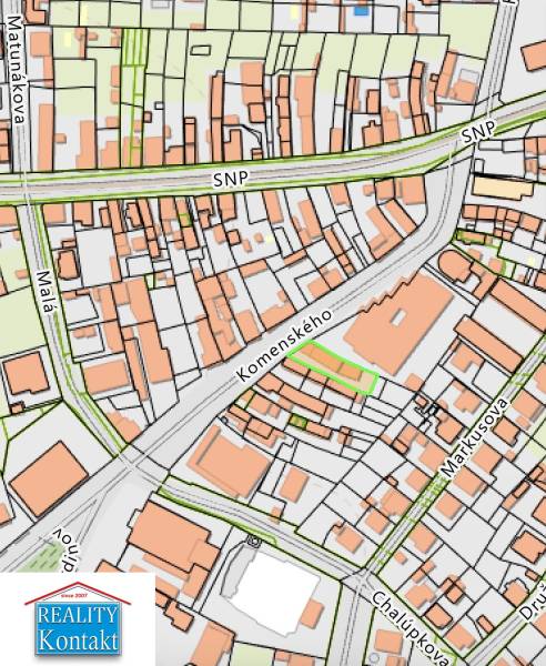 The map shows Komenského Street in Šurany, surrounded by family houses.