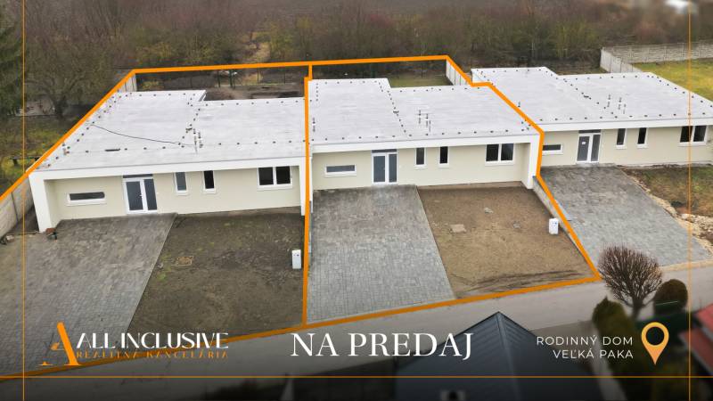 Family house in Čukárska Paka in Veľká Paka with two parking spaces.