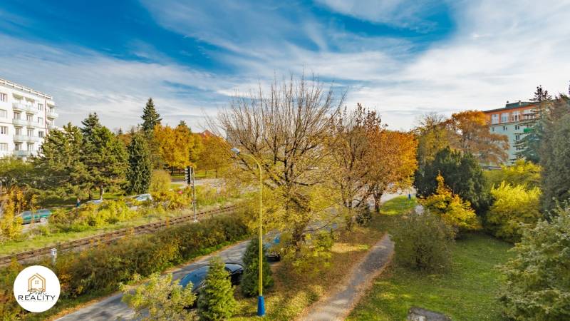 PRENÁJOM | 3i byt v centre Prešova