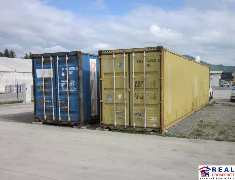 Containers placed in the premises of warehouses and halls on Strojnícka Street, Prešov.