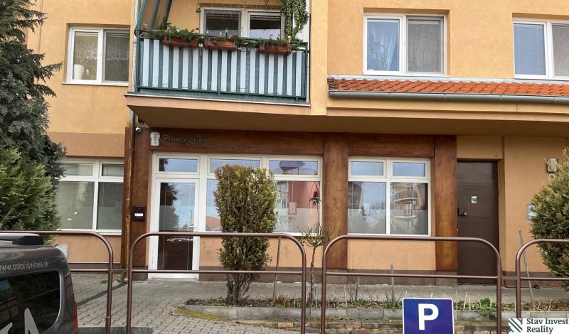 Commercial premises on Kysucká Street in Senec with a glass facade and a balcony.