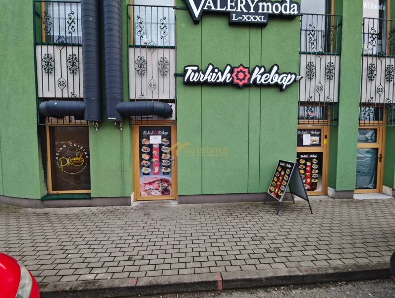 Gastro premises on Obchodná Street in Michalovce with the brands Turkish Kebab and Asian Cuisine.