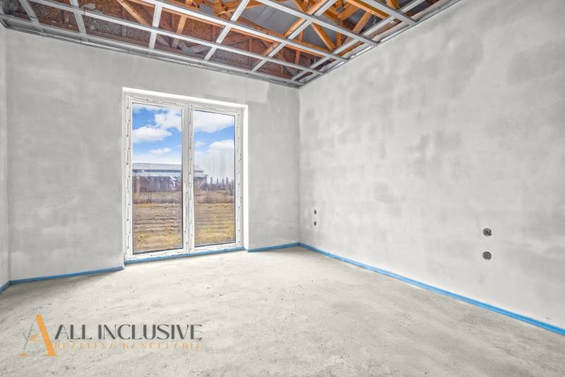 1 - 2025-12-15T123531.335.jpg