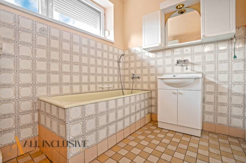 15 - 2025-11-19T104430.450.jpg