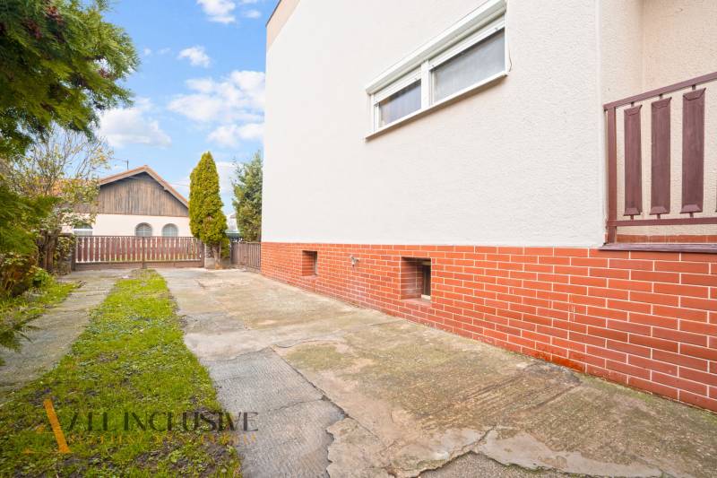 5 - 2025-11-19T104843.198.jpg