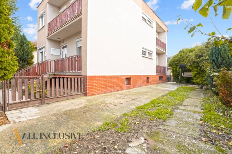 4 - 2025-11-19T104846.656.jpg