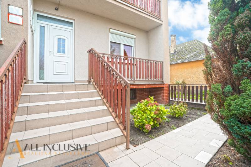 3 - 2025-11-19T104849.426.jpg