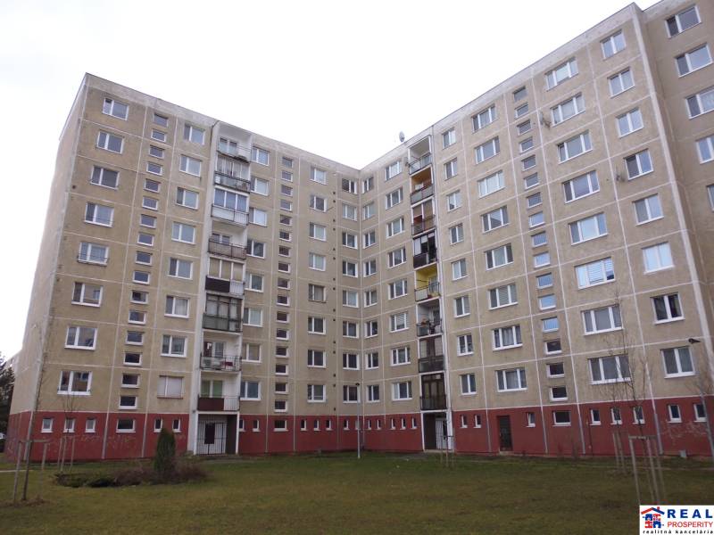 Apartment building on Čergovská Street in Prešov suitable for a 1-bedroom apartment.