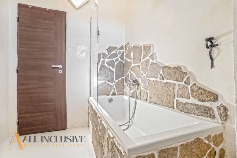 15 - 2025-11-10T113048.616.jpg