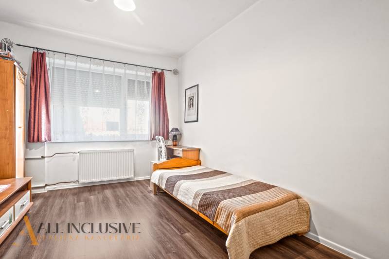 12 - 2025-11-10T113044.281.jpg