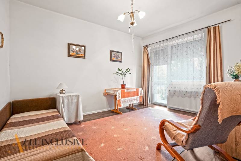 10 - 2025-11-10T113040.220.jpg