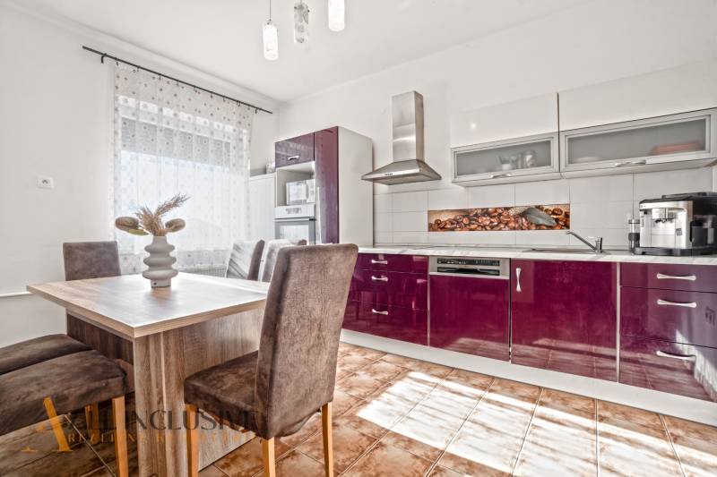 17 - 2025-11-10T113556.365.jpg