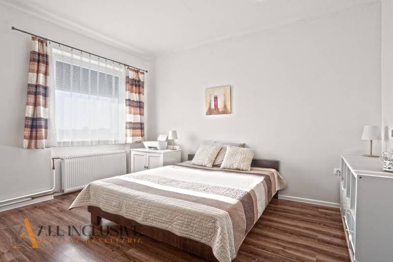 1 - 2025-11-10T112838.875.jpg