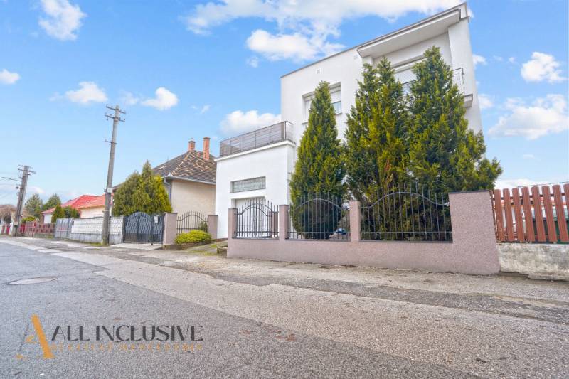 3 - 2025-12-18T152349.583.jpg