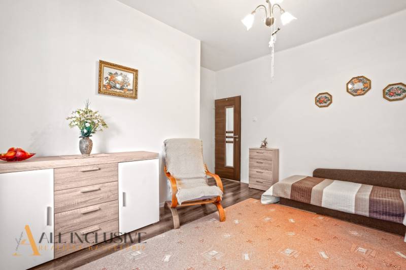 11 - 2025-11-10T113043.133.jpg