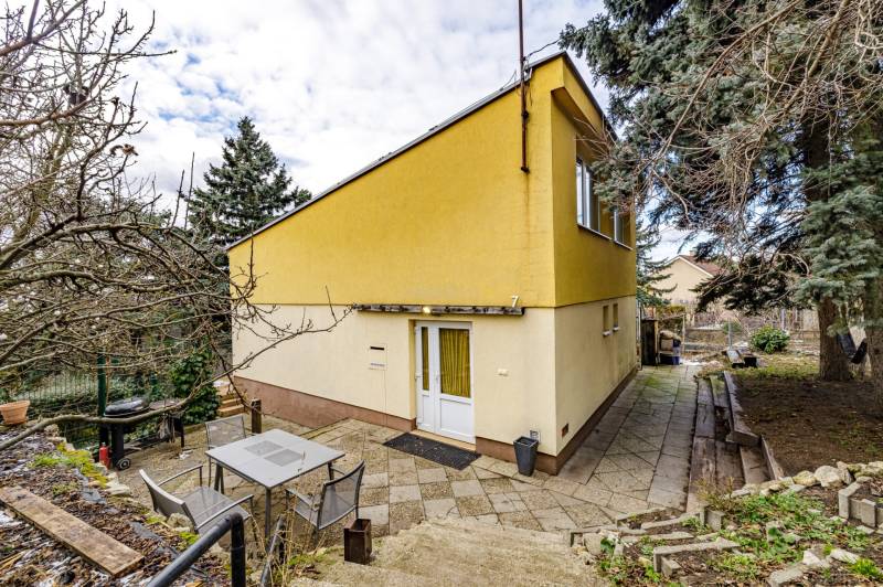 Family house on Medzierka in Bratislava - Old Town with a terrace and garden.