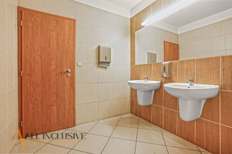 12 - 2025-09-22T100208.860.jpg