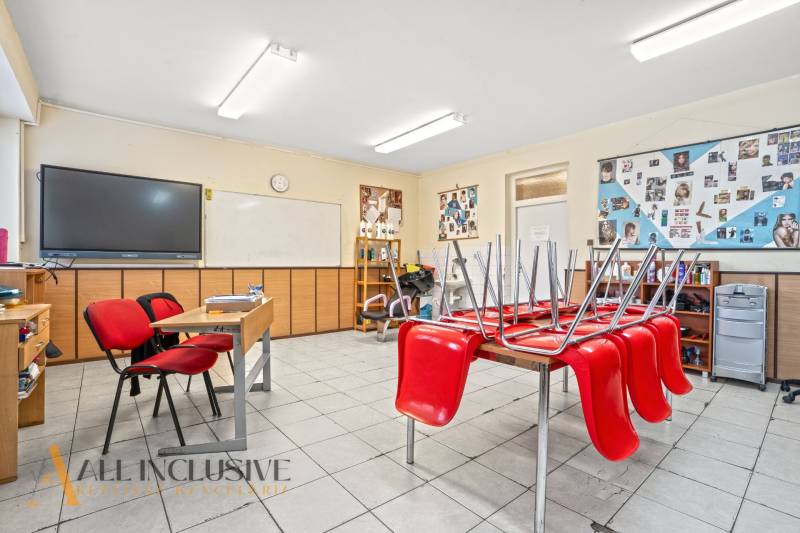 9 - 2025-12-09T103224.386.jpg