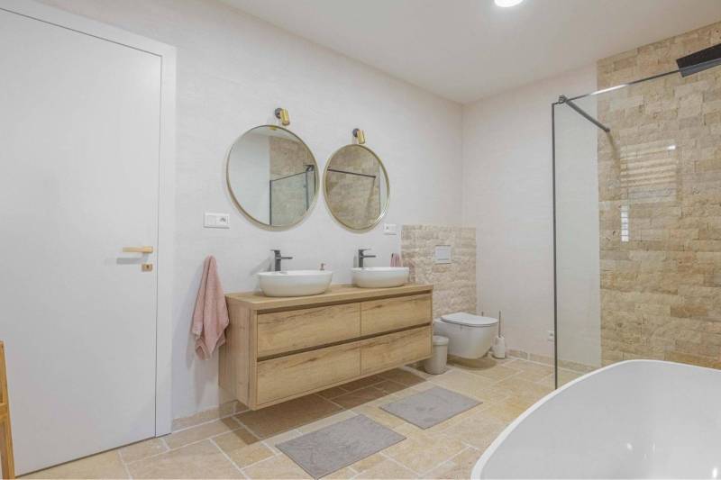 ALL INCLUSIVE |NA PREDAJ 4 IZB RD S DVOJGARÁŽOU, DUNAJSKÁ STREDA