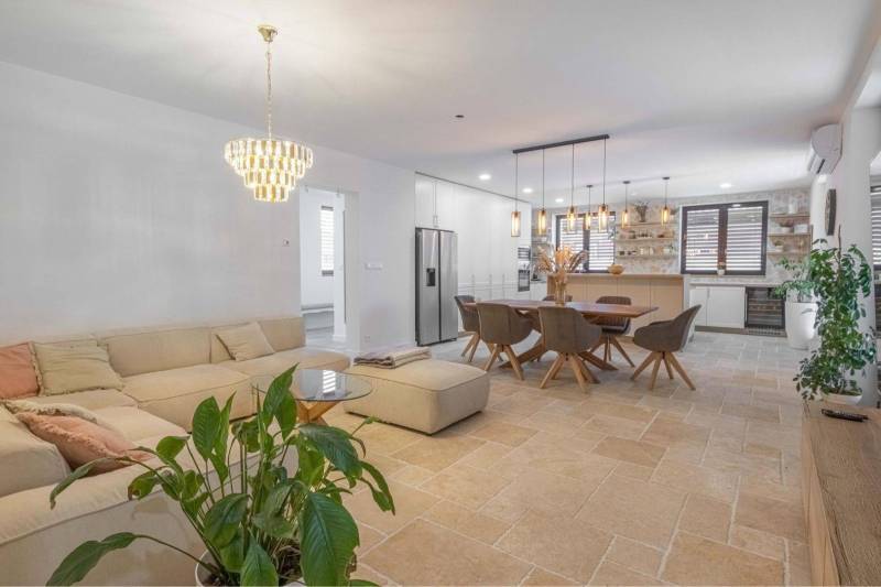 ALL INCLUSIVE |NA PREDAJ 4 IZB RD S DVOJGARÁŽOU, DUNAJSKÁ STREDA